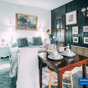 Wool Combers Rest & Broente Parsonage - Apartment Haworth